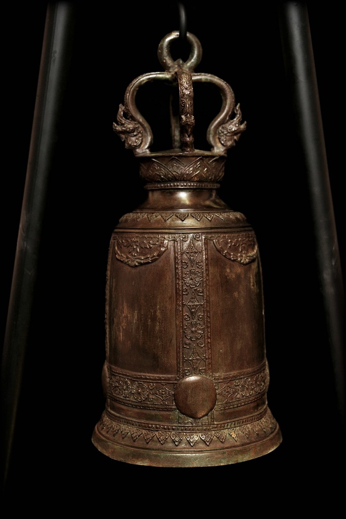 Extremely Rare 19C Bronze Thai Temple Bell #BB457